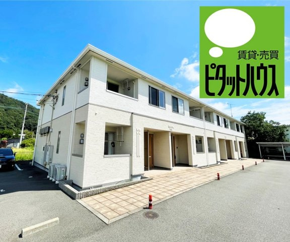 ラ・ファミーユの外観