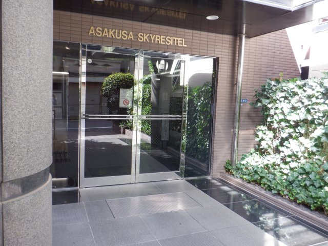 浅草スカイレジテルのエントランス