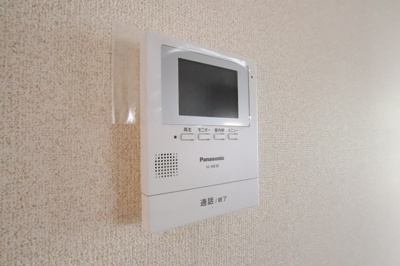 来訪者を確認、TVインターホン