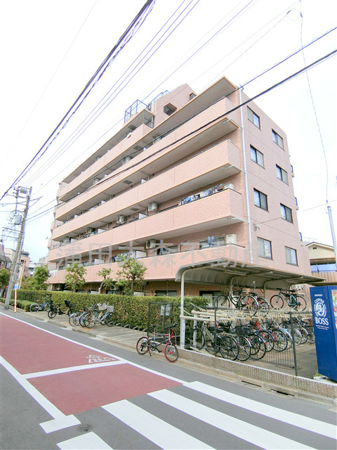 パルテ西山の外観