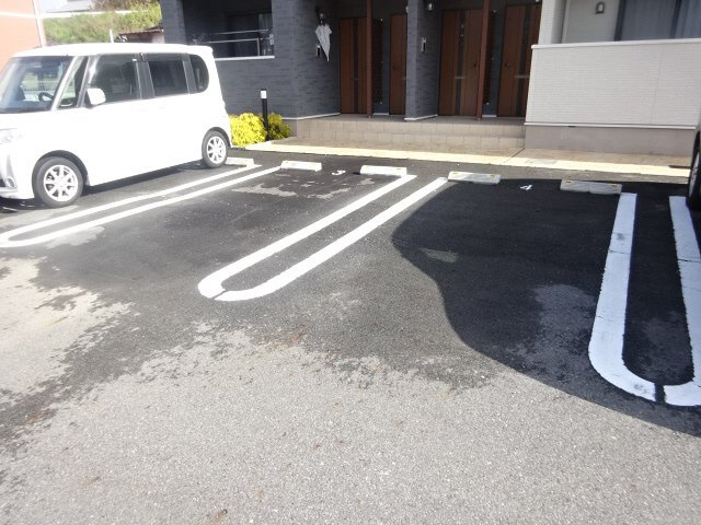 フォルシアⅠの駐車場