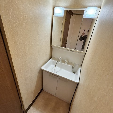 母恋南町3丁目48－146戸建の洗面所