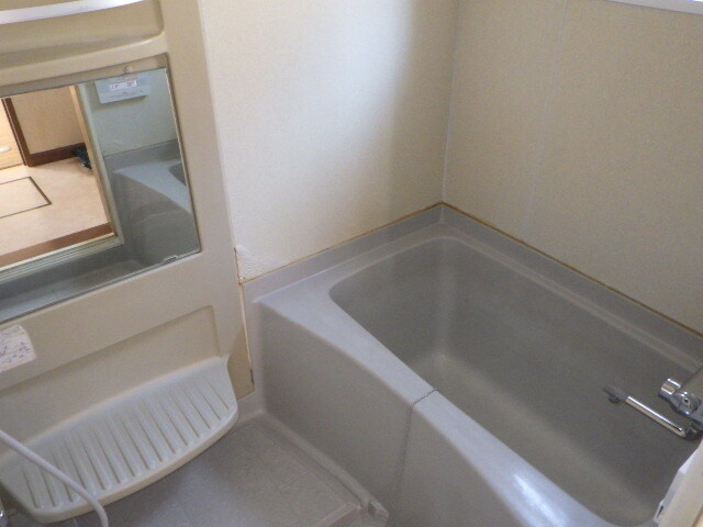 母恋南町3丁目48－146戸建の浴室