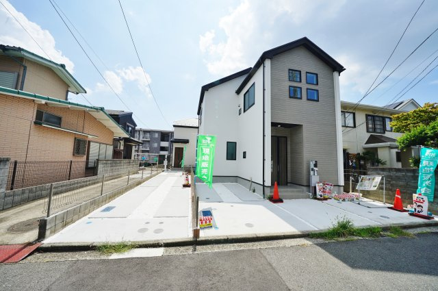 【横浜市瀬谷区宮沢2丁目30-10全2棟新築戸建て】★仲介手数料無料★（原小学校・原中学校）の外観