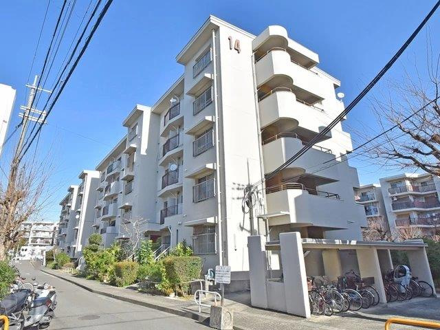 住道駅前住宅14号棟の外観|新しい生活にいかがでしょうか？外観はお住まいの顔になります。こだわりたいポイントですね。水回りリフォームやリノベーションも承ってます。
■現地見学・資金計画相談・住宅ローン相談もお問合せ受付中■