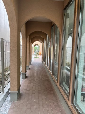 エンライトビルのエントランス