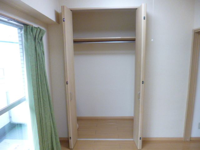 南ビルの収納