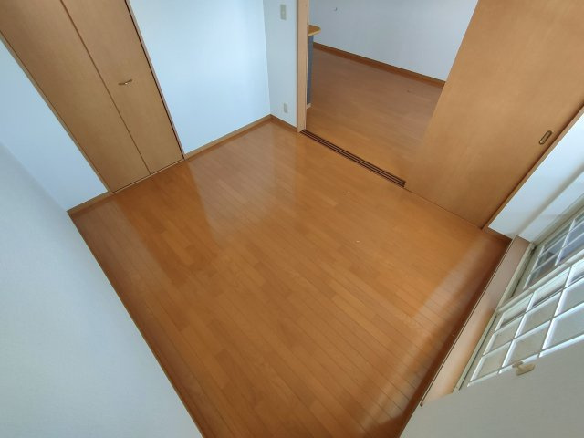 フォレストヒルズⅡの洋室|リビング横洋室です