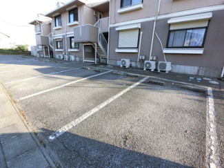 【駐車場】 | 北側駐車場