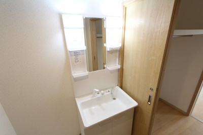 【独立洗面台】 | エクセレントティアラ | 参考写真（同物件別部屋）