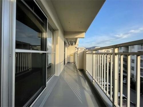 住道駅前住宅7号棟のバルコニー|バルコニー
■物件内覧・資金計画相談・住宅ローン相談、リフォーム相談、お問合せ受付中■
※当日・翌日のご内覧、ご相談はお電話でのお問合せがスムーズです！