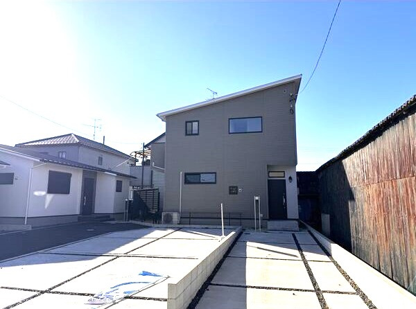 清須市上条戸建の駐車場