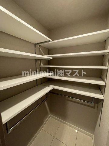 プラウド難波の収納