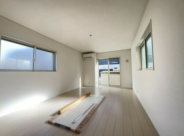 守山区大森１丁目戸建の居間・リビング
