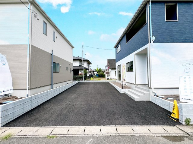 Cradle Garden玉村町板井第４　新築住宅 1号棟の駐車場