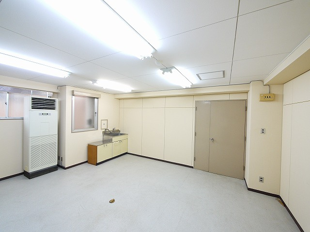 千曲ビルの内装