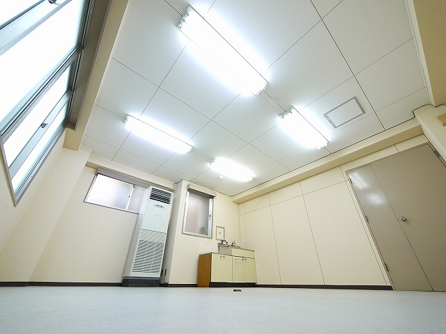 千曲ビルの内装