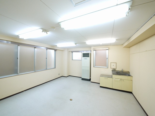 千曲ビルの内装