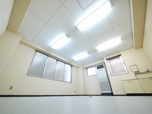 千曲ビルの内装