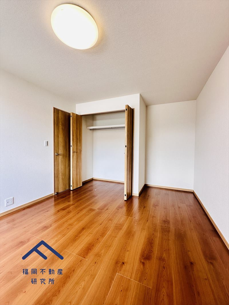 春日市若葉台西４丁目　戸建ての洋室