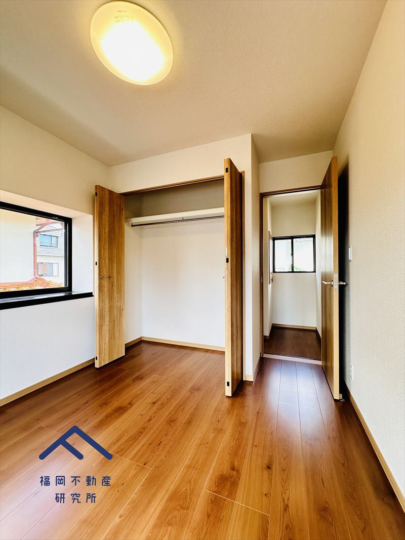 春日市若葉台西４丁目　戸建ての洋室