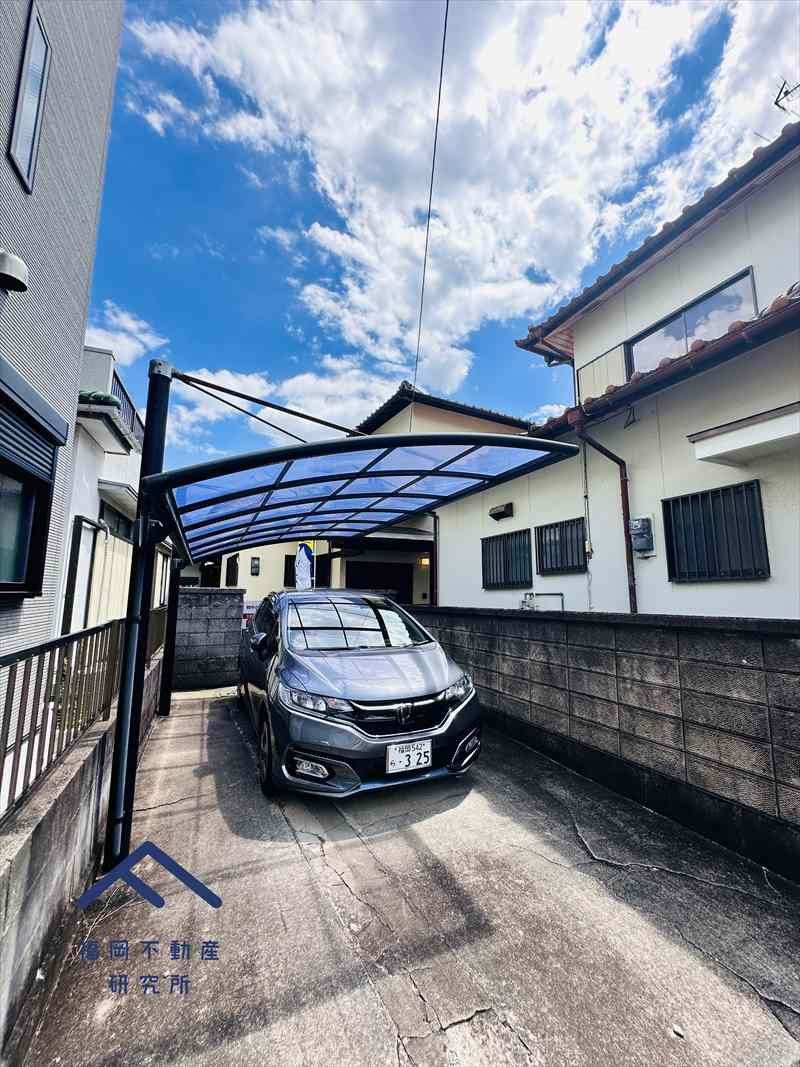 春日市若葉台西４丁目　戸建ての駐車場