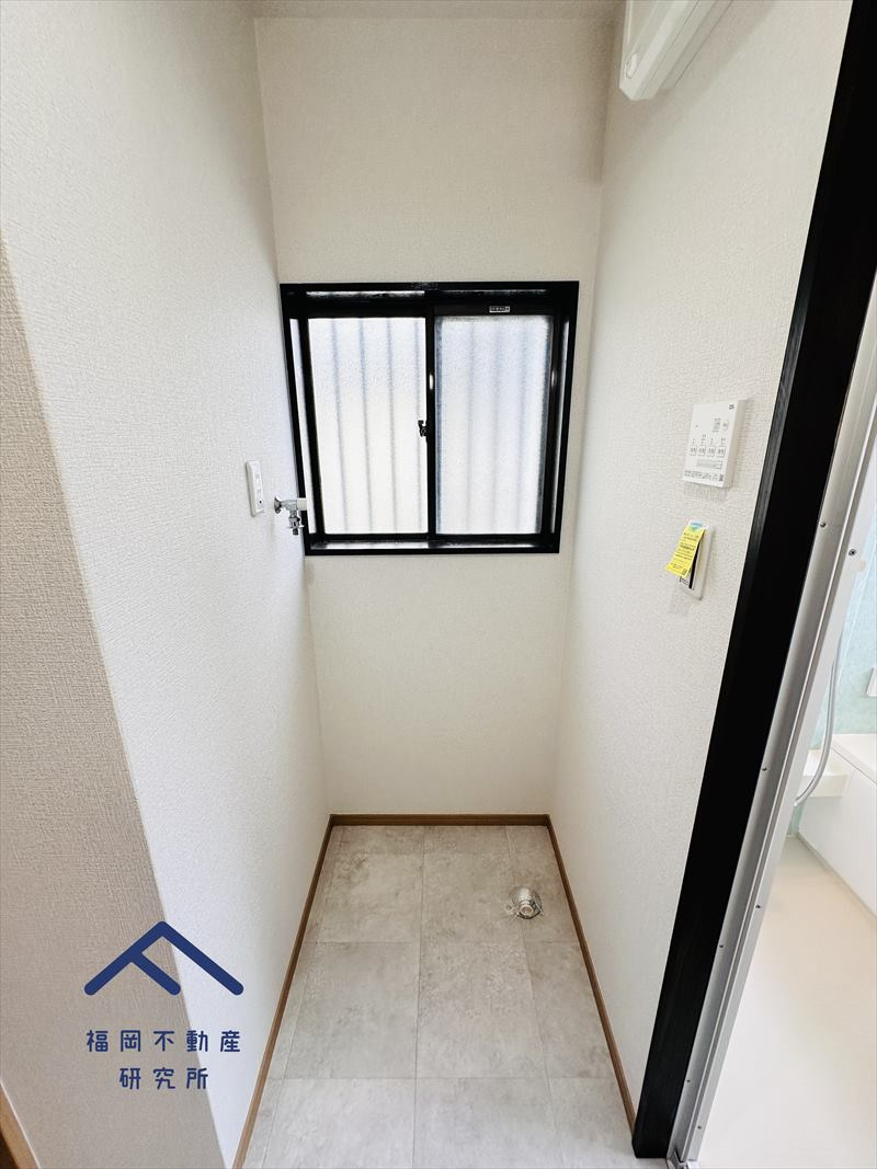 春日市若葉台西４丁目　戸建てのランドリースペース