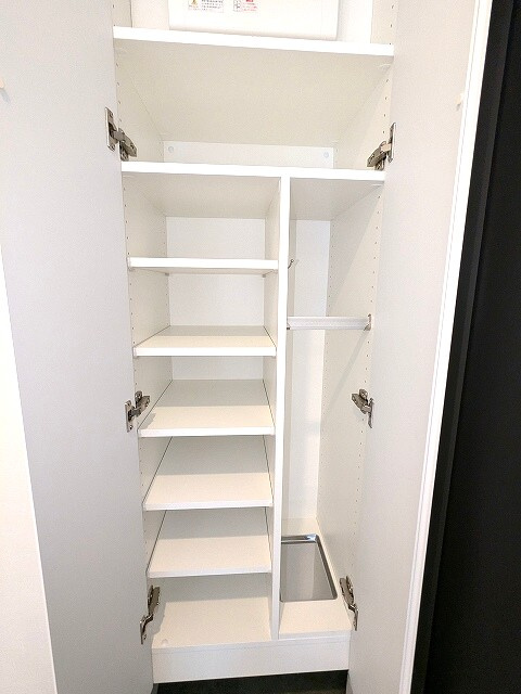 SEASON FLATS浅草言問通りの玄関