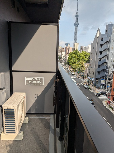 SEASON FLATS浅草言問通りのバルコニー|6F