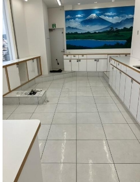 よしや四条ビルのロビー