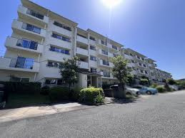 グリーンヒル東箕面4号棟の外観