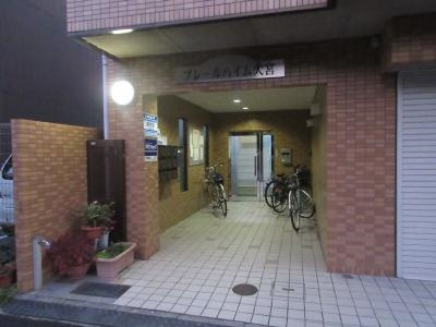 プレールハイム大宮のエントランス