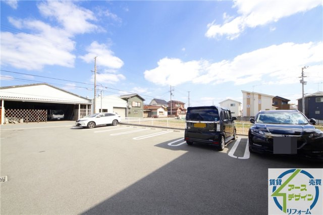 レジデンス池田の駐車場|駐車場があるので、車を買う予定の方も安心です