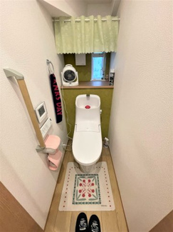 【トイレ】 | 東久留米市中央町4丁目　中古戸建 | 一階のトイレです。