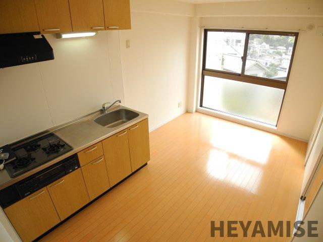 ガーデン桜坂の居間・リビング|※同間取りの別の階のお部屋の画像です※