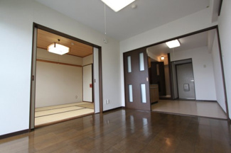 【洋室】 | 第十三ショーケービル | ※お部屋写真は参考です