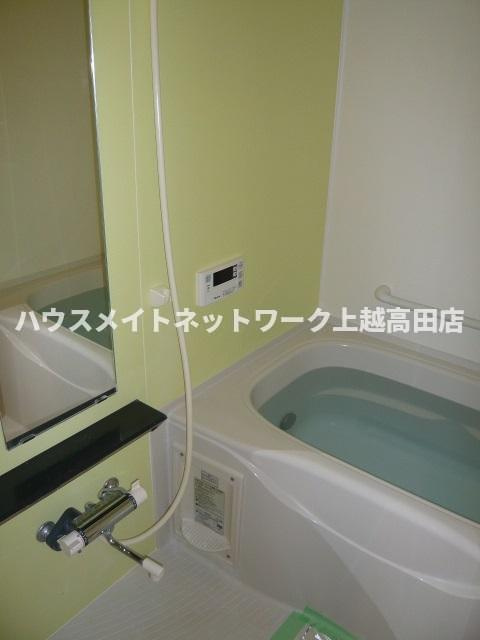 プリヨン高田の浴室|浴室（追焚機能付）
