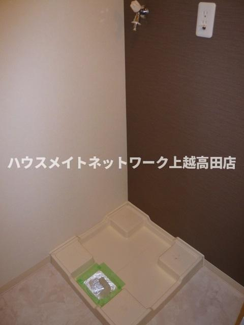 プリヨン高田のその他|洗濯機置場