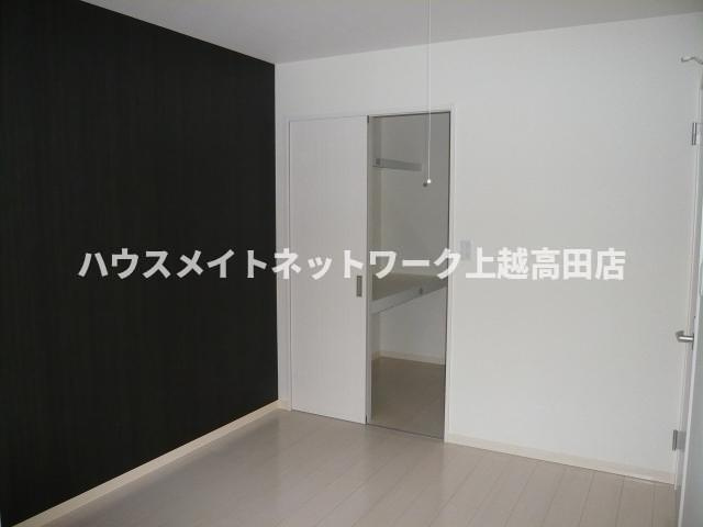 プリヨン高田の内装|洋室4.5帖