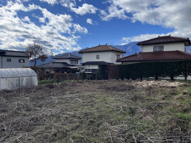 伊那市西箕輪　土地の外観