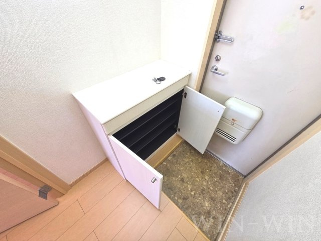 ニューシティリトルパインの玄関