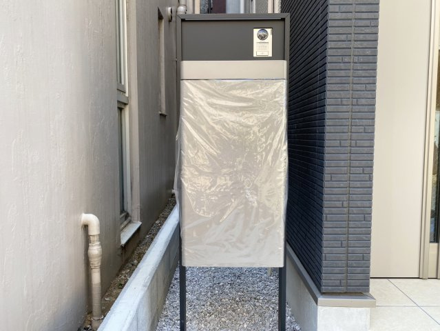 北区赤羽西3丁目 限定1棟の設備|外出時に便利な宅配ボックス完備
