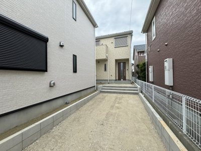 【前面道路含む現地写真】 | Cradlegarden名古屋市守山区八剣５全4棟＜新築一戸建て仲介手数料無料＞ | LINEから簡単お問合せ可能！
友達検索で@nqk7328tです！。