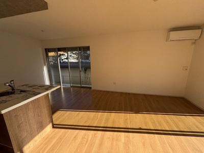 【居間・リビング】 | 神戸市西区秋葉台2丁目　新築戸建　仲介手数料無料！ | 使いやすいリビングです