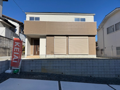 【外観】 | 神戸市西区秋葉台2丁目　新築戸建　仲介手数料無料！ | きれいな外観です