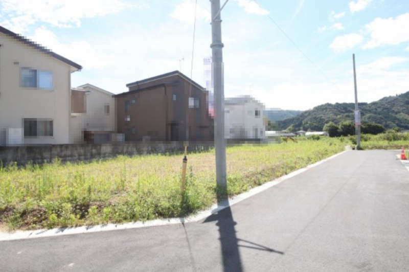 土佐市蓮池　建築条件なし　売土地　3号地　新造成地（全8区画）の前面道路含む現地写真
