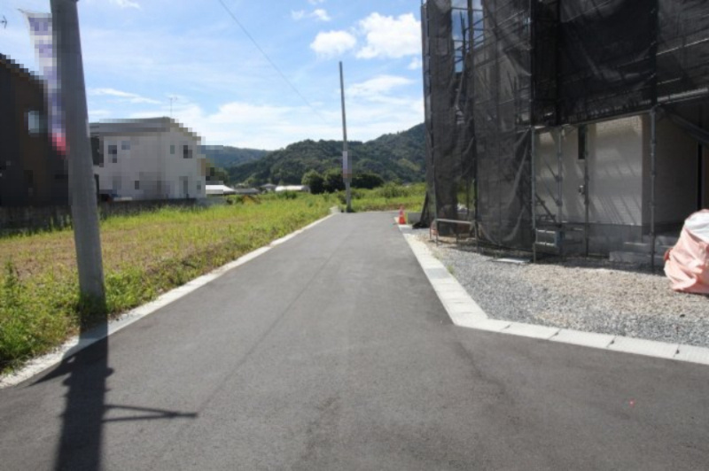 土佐市蓮池　建築条件なし　売土地　3号地　新造成地（全8区画）の前面道路含む現地写真