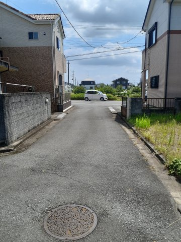 『吹上駅』南口13分・大芦小学校10分圏内の住宅用地の前面道路含む現地写真|対象地内から、対象地の接道の北方向を撮影