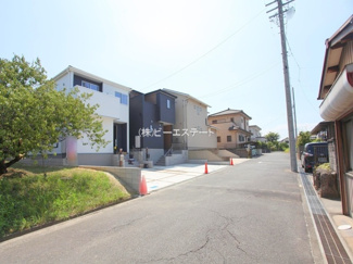 【前面道路含む現地写真】