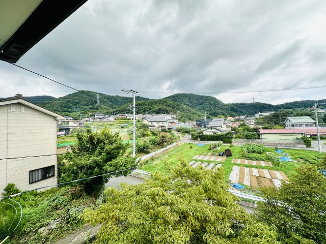 秦野市名古木　敷地271坪住友林業施工の大型中古住宅の展望